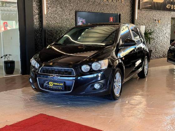 CHEVROLET SONIC 1.6 LTZ 16V FLEX 4P AUTOMÁTICO CHEVROLET SONIC 1.6 LTZ 16V FLEX 4P AUTOMÁTICO